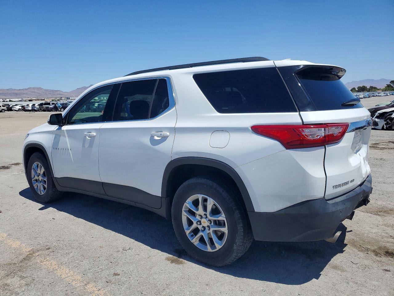 2020 CHEVROLET TRAVERSE LT photo 3