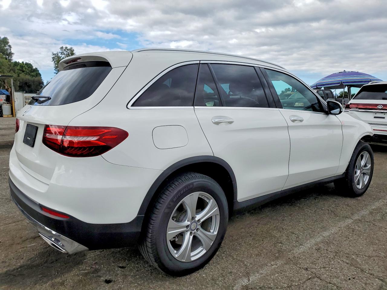2017 MERCEDES-BENZ GLC 300 photo 5