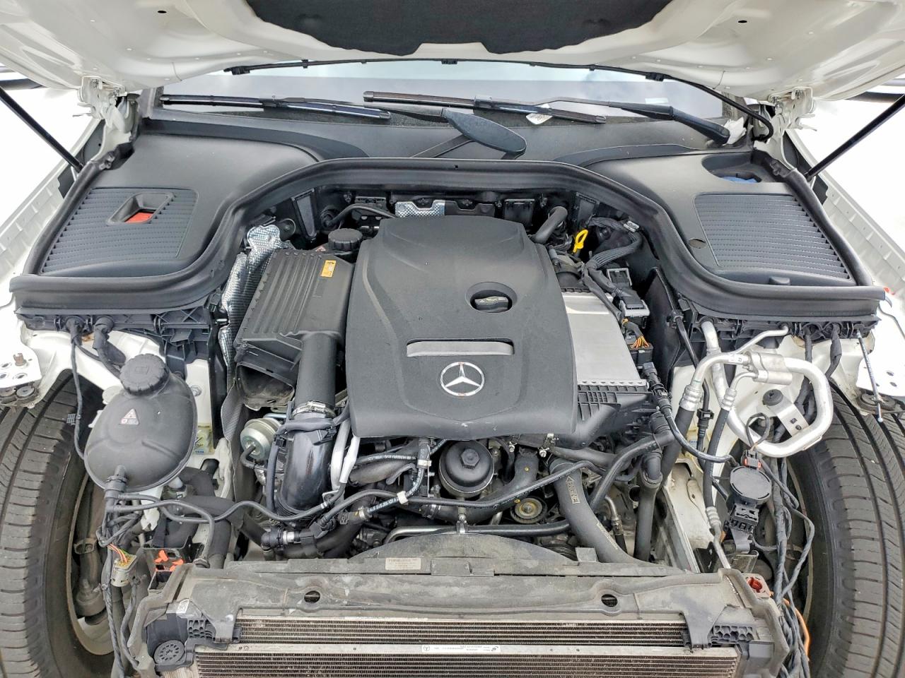 2017 MERCEDES-BENZ GLC 300 photo 23