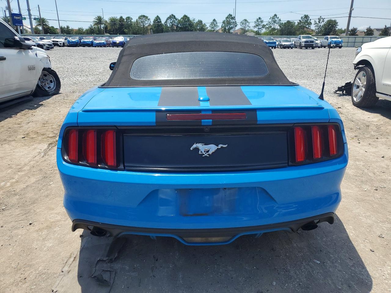2017 FORD MUSTANG photo 16