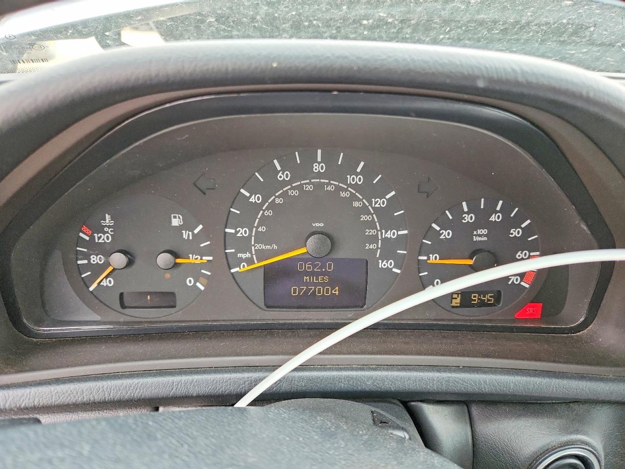 2001 MERCEDES-BENZ CLK 320 photo 17
