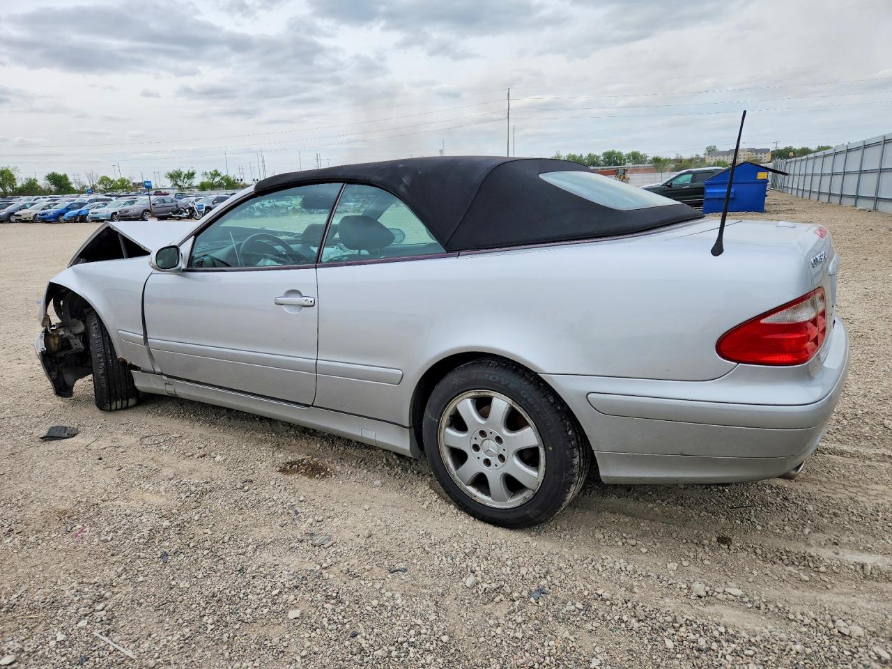 2001 MERCEDES-BENZ CLK 320 photo 3