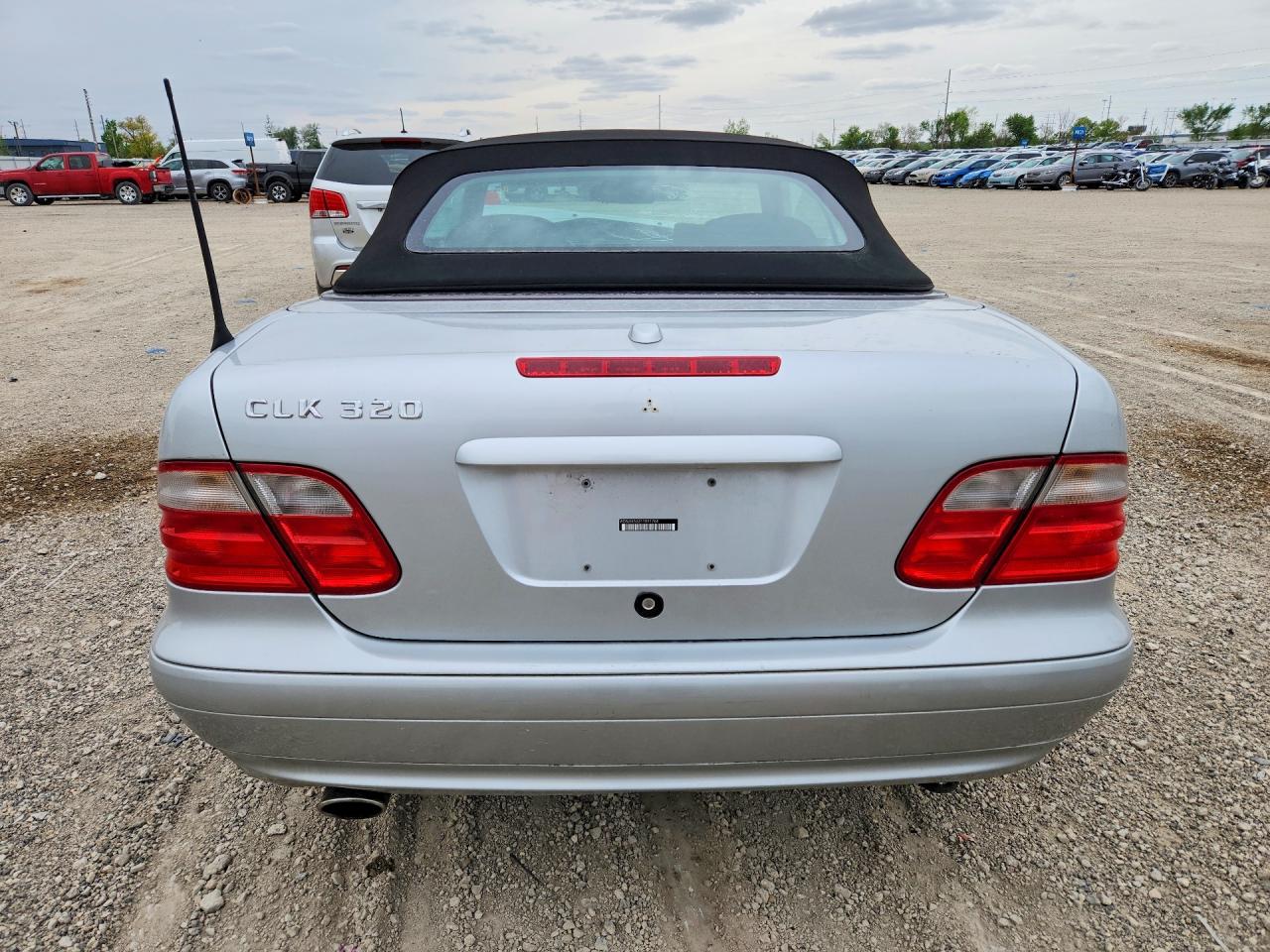 2001 MERCEDES-BENZ CLK 320 photo 11
