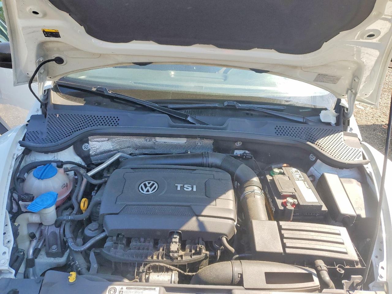 2017 VOLKSWAGEN BEETLE 1.8T photo 31