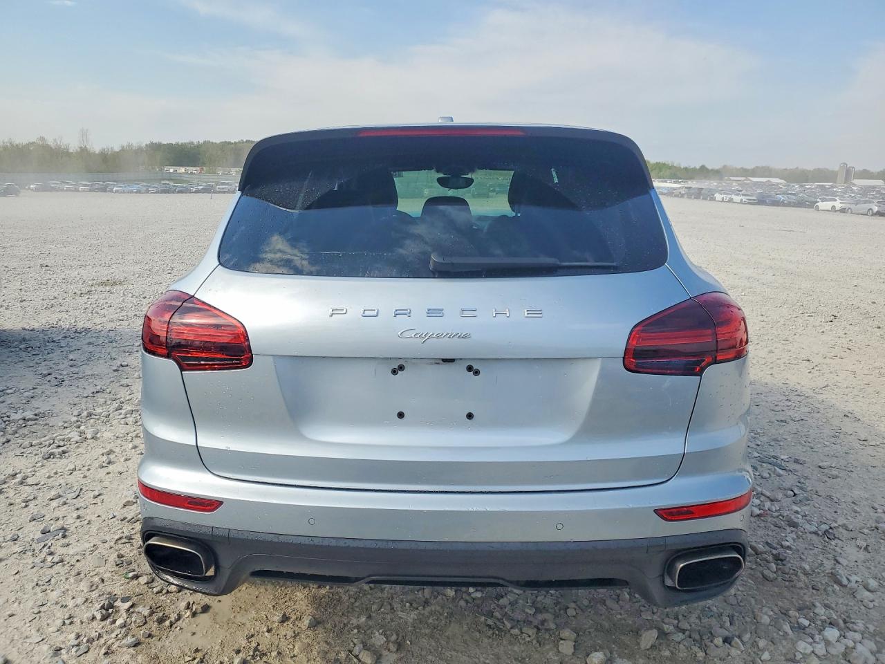 2017 PORSCHE CAYENNE photo 11
