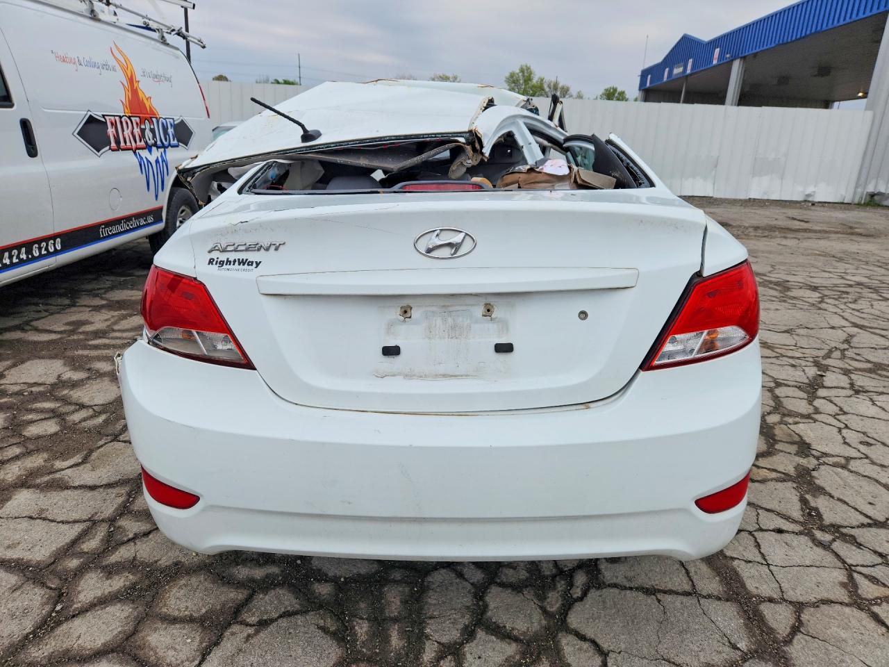 2017 HYUNDAI ACCENT SE photo 11