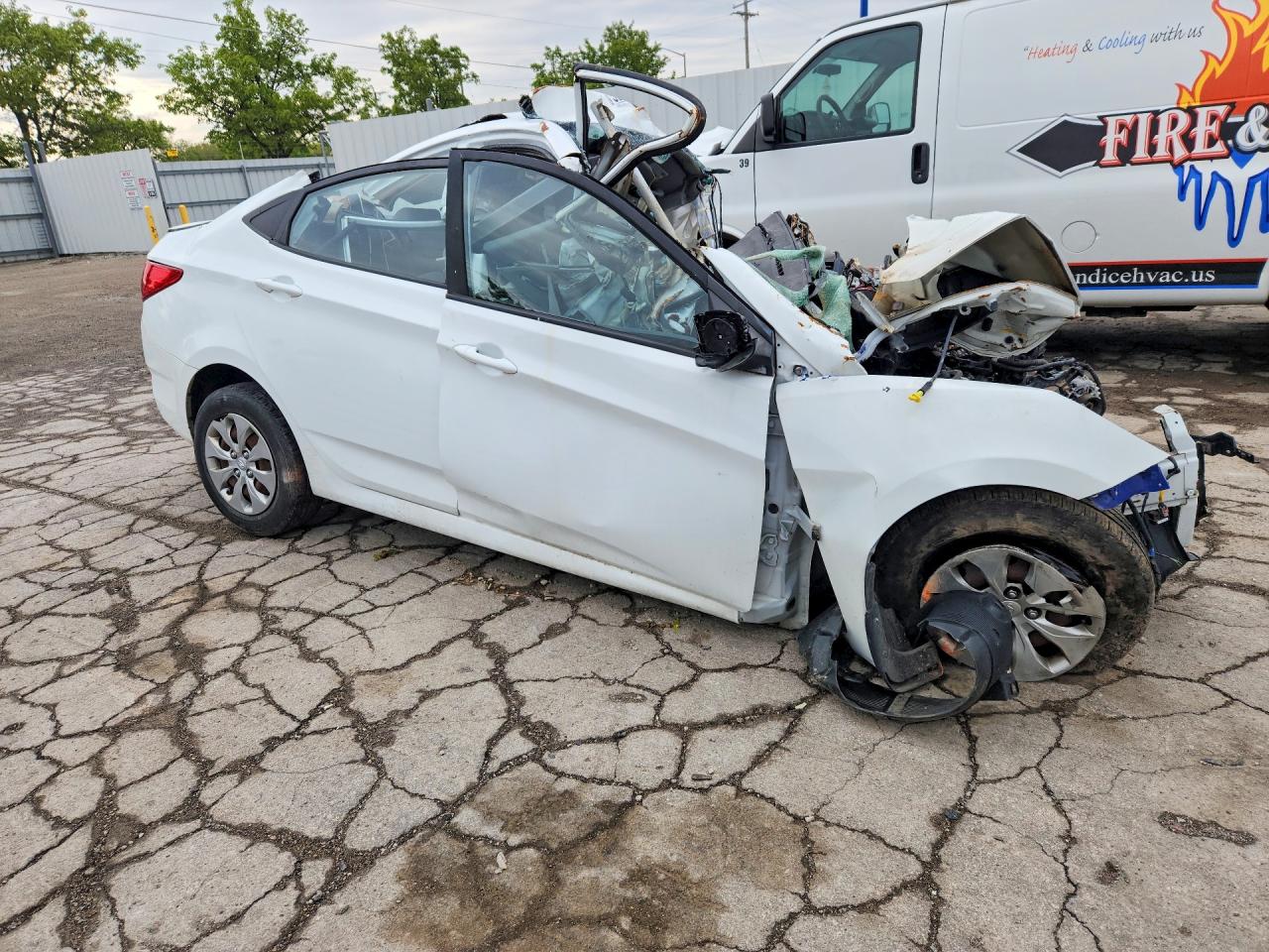 2017 HYUNDAI ACCENT SE photo 7