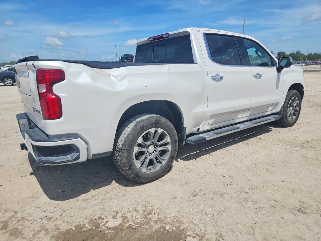 2024 CHEVROLET SILVERADO K1500 HIGH COUNTRY photo 5