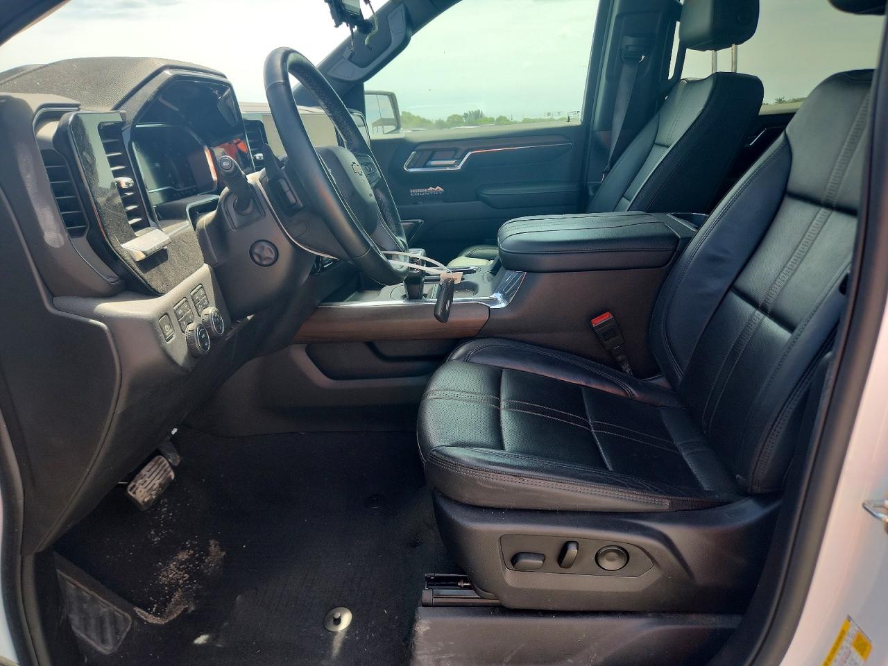 2024 CHEVROLET SILVERADO K1500 HIGH COUNTRY photo 13