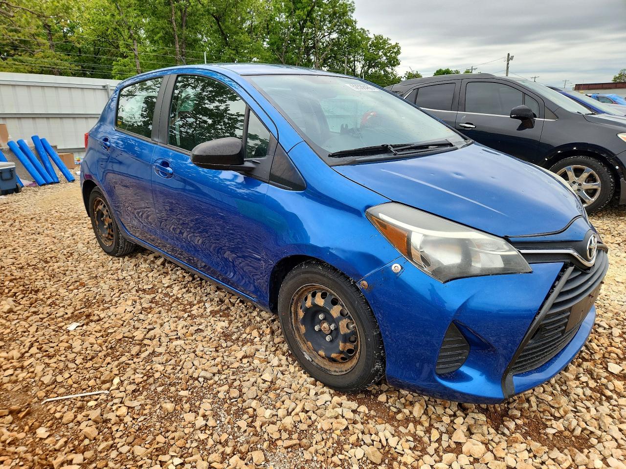 2015 TOYOTA YARIS 5-DOOR L photo 7