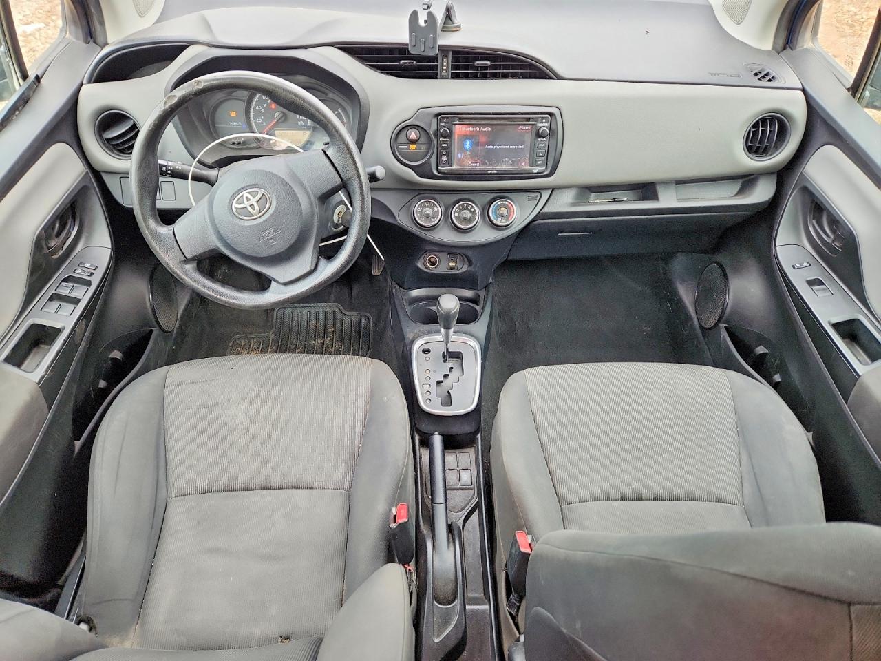 2015 TOYOTA YARIS 5-DOOR L photo 15