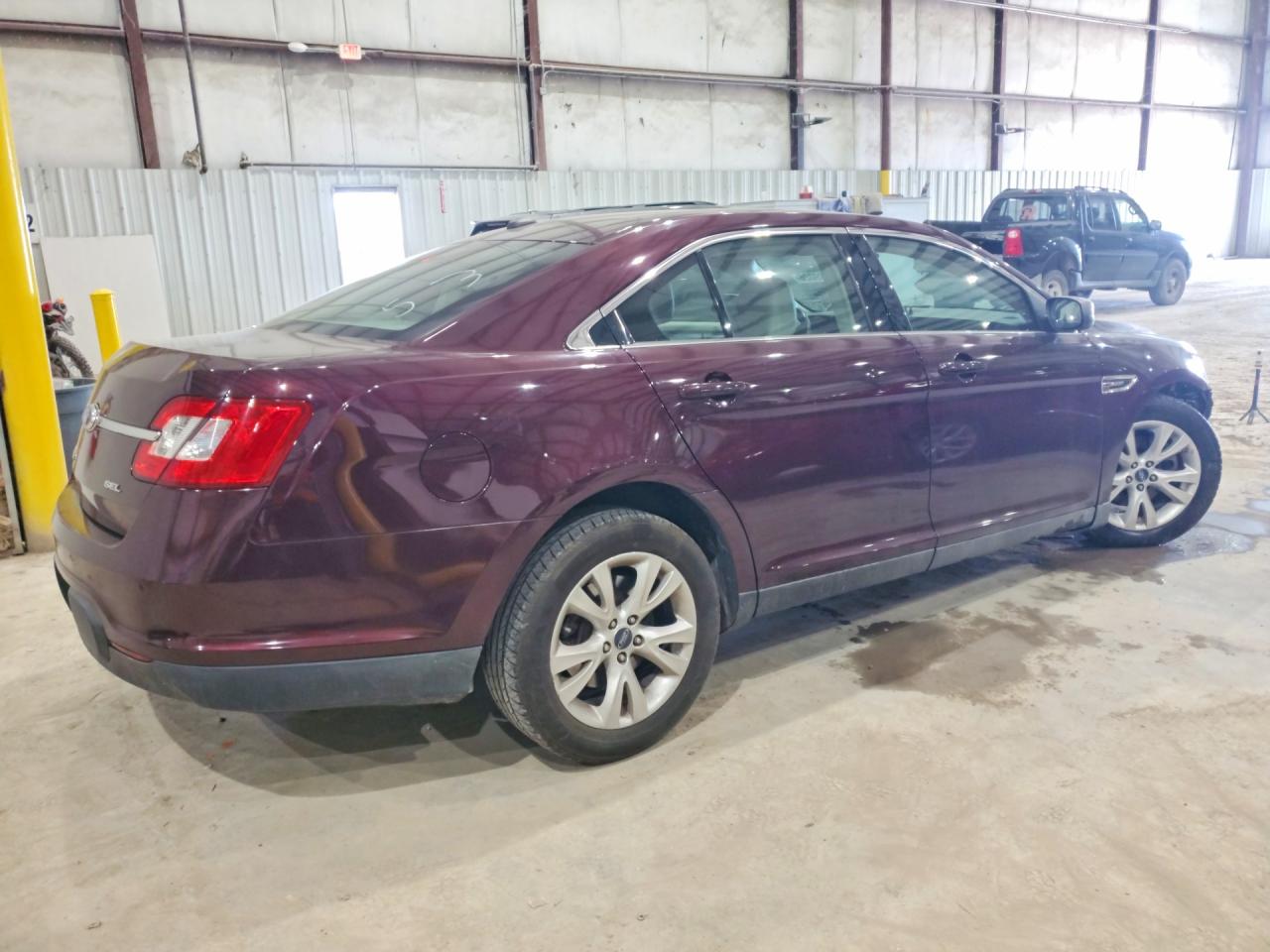 2011 FORD TAURUS SEL photo 5
