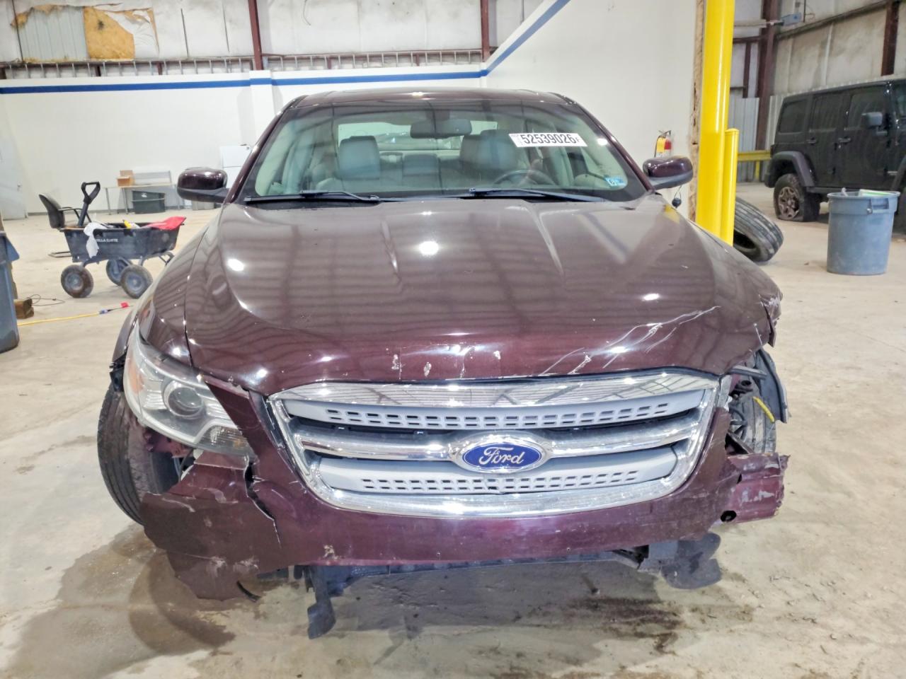 2011 FORD TAURUS SEL photo 9