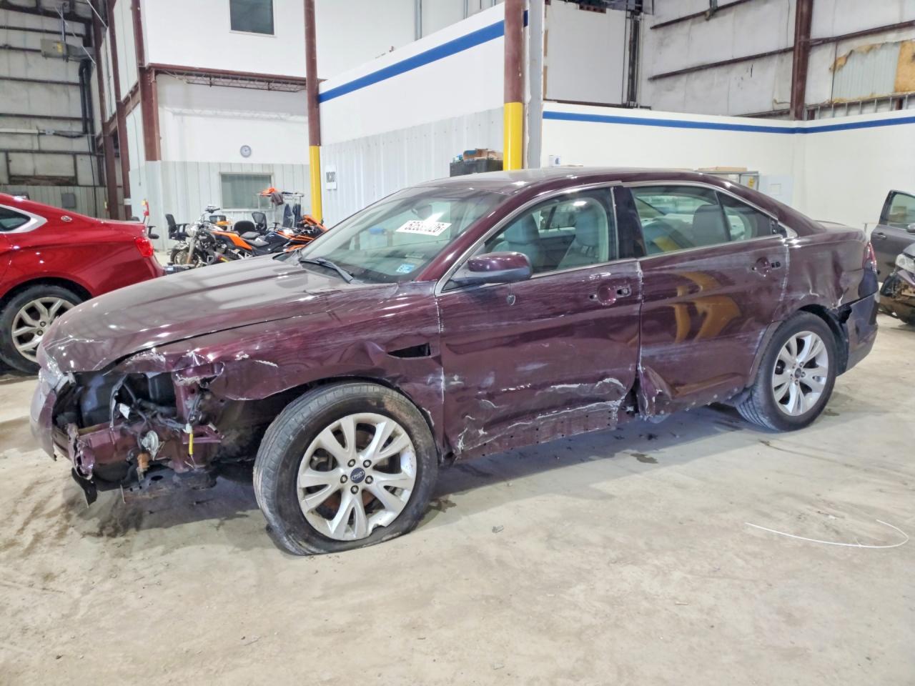 2011 FORD TAURUS