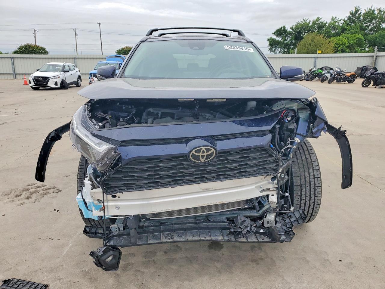 2025 TOYOTA RAV4 XLE PREMIUM photo 13