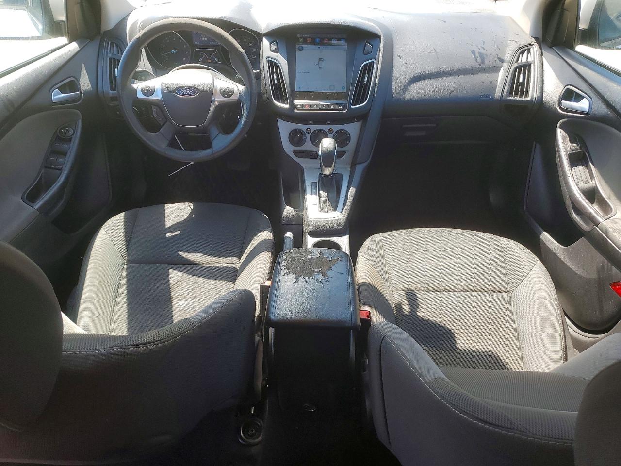 2014 FORD FOCUS SE photo 8