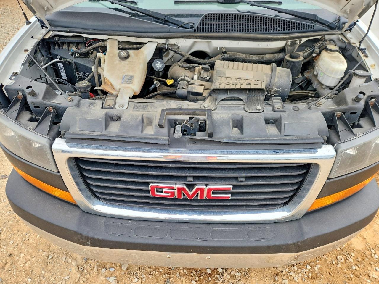2019 GMC SAVANA G2500 photo 12