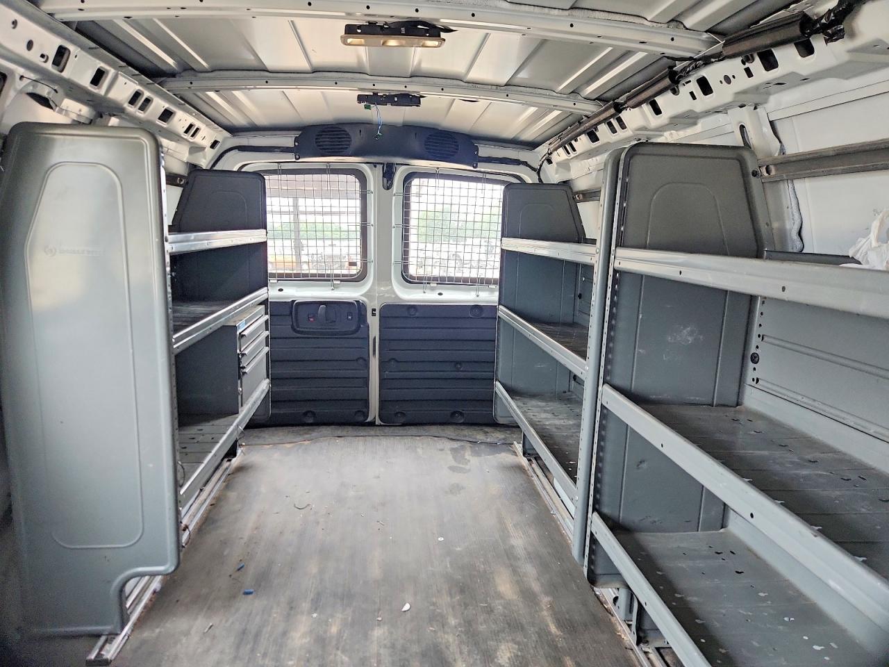 2019 GMC SAVANA G2500 photo 10