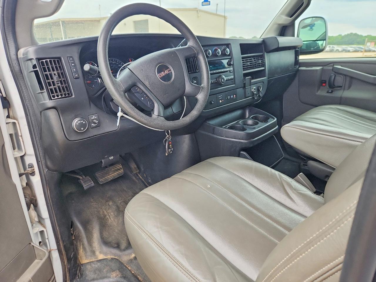 2019 GMC SAVANA G2500 photo 8