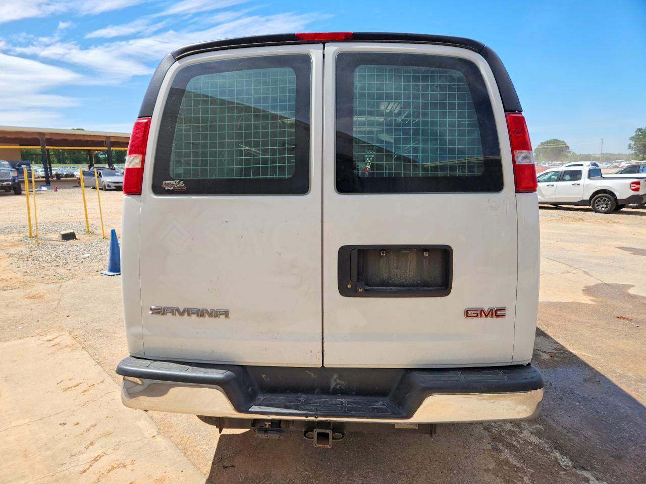 2019 GMC SAVANA G2500 photo 6