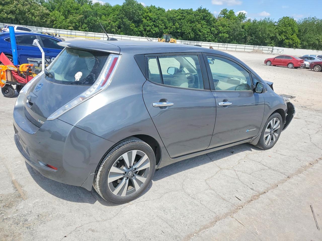 2017 NISSAN LEAF SV photo 3