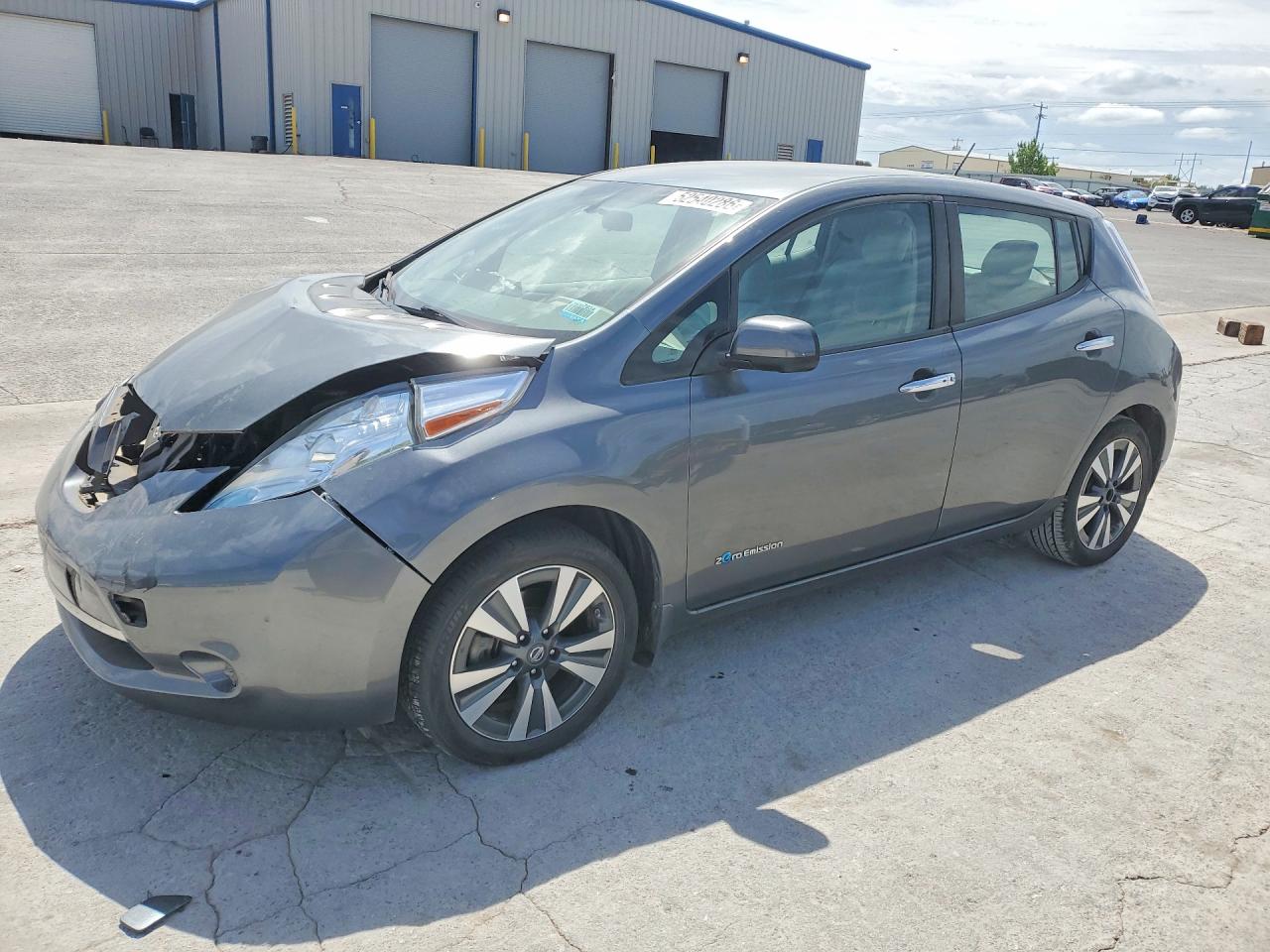 2017 NISSAN LEAF