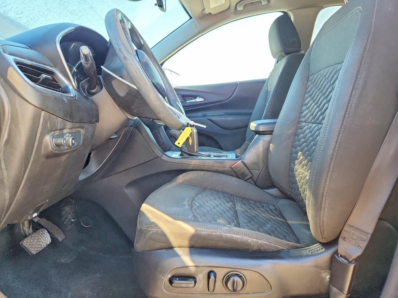 2020 CHEVROLET EQUINOX LT photo 7