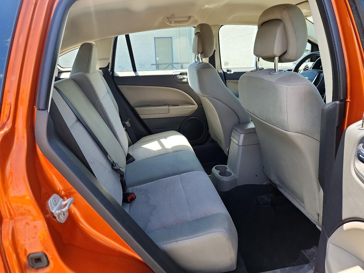 2011 DODGE CALIBER MAINSTREET photo 28