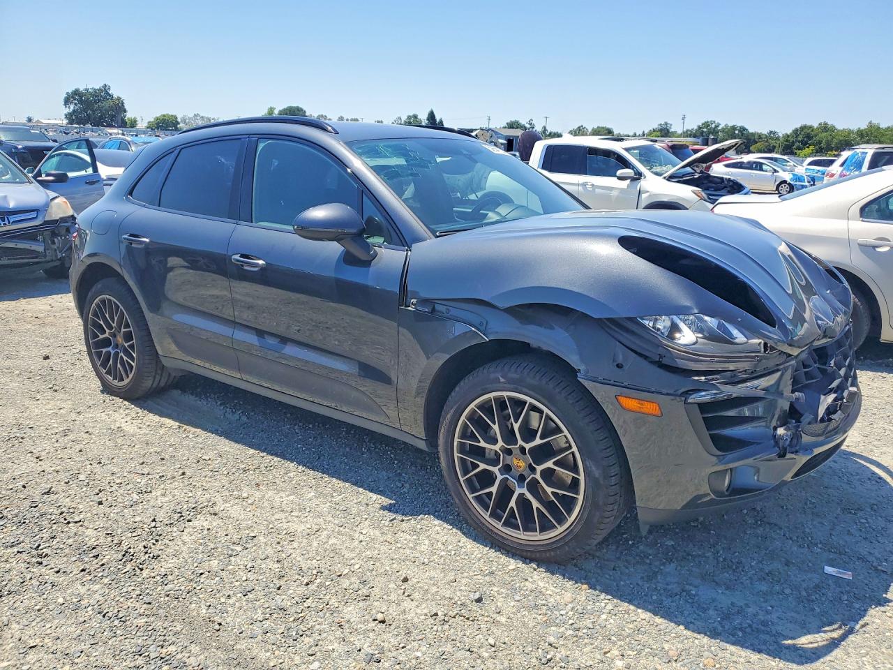 2017 PORSCHE MACAN photo 7