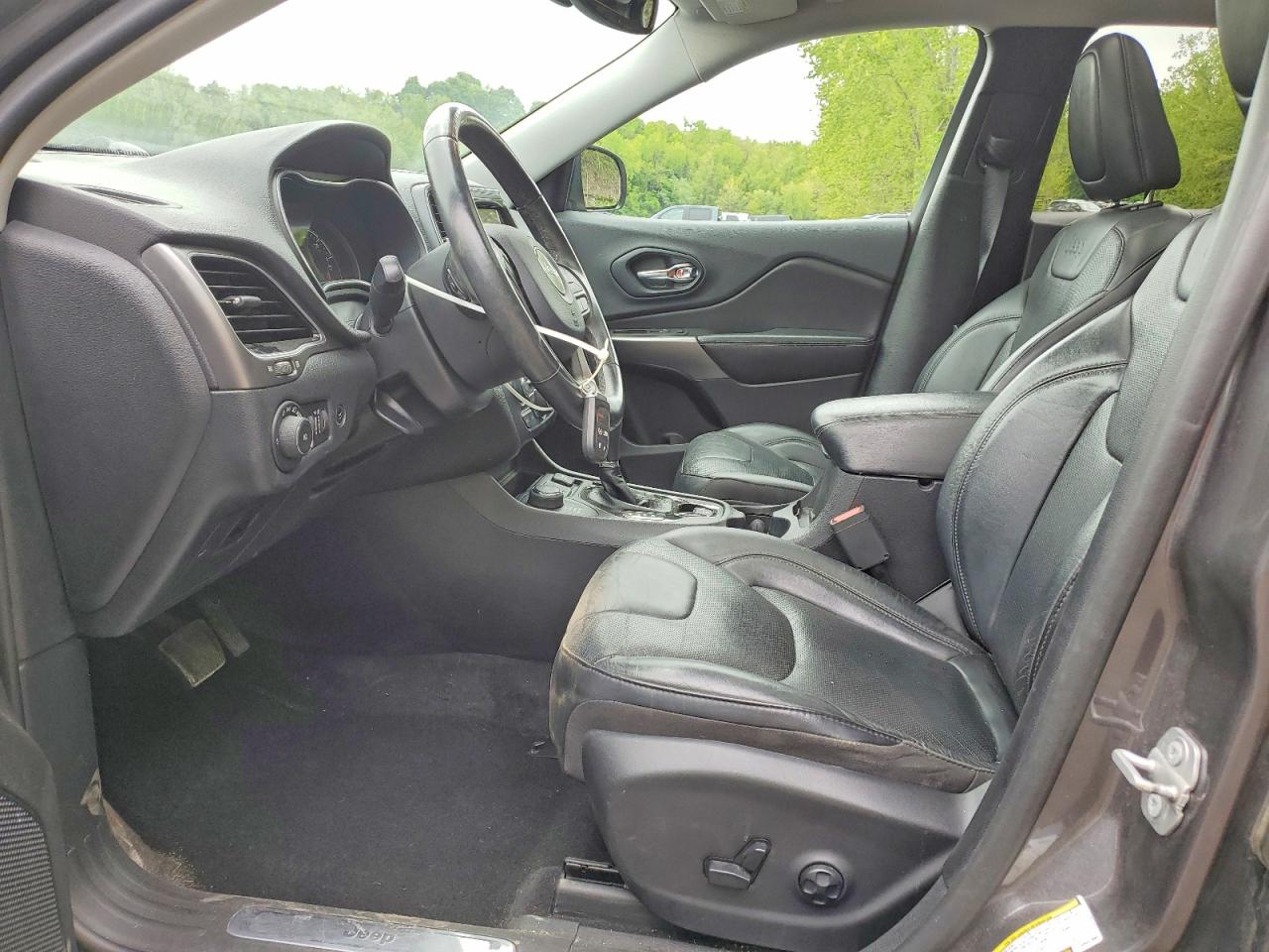 2019 JEEP CHEROKEE LIMITED photo 19