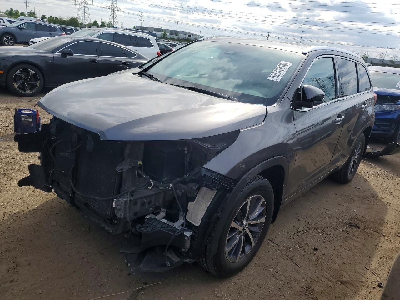 2017 TOYOTA HIGHLANDER