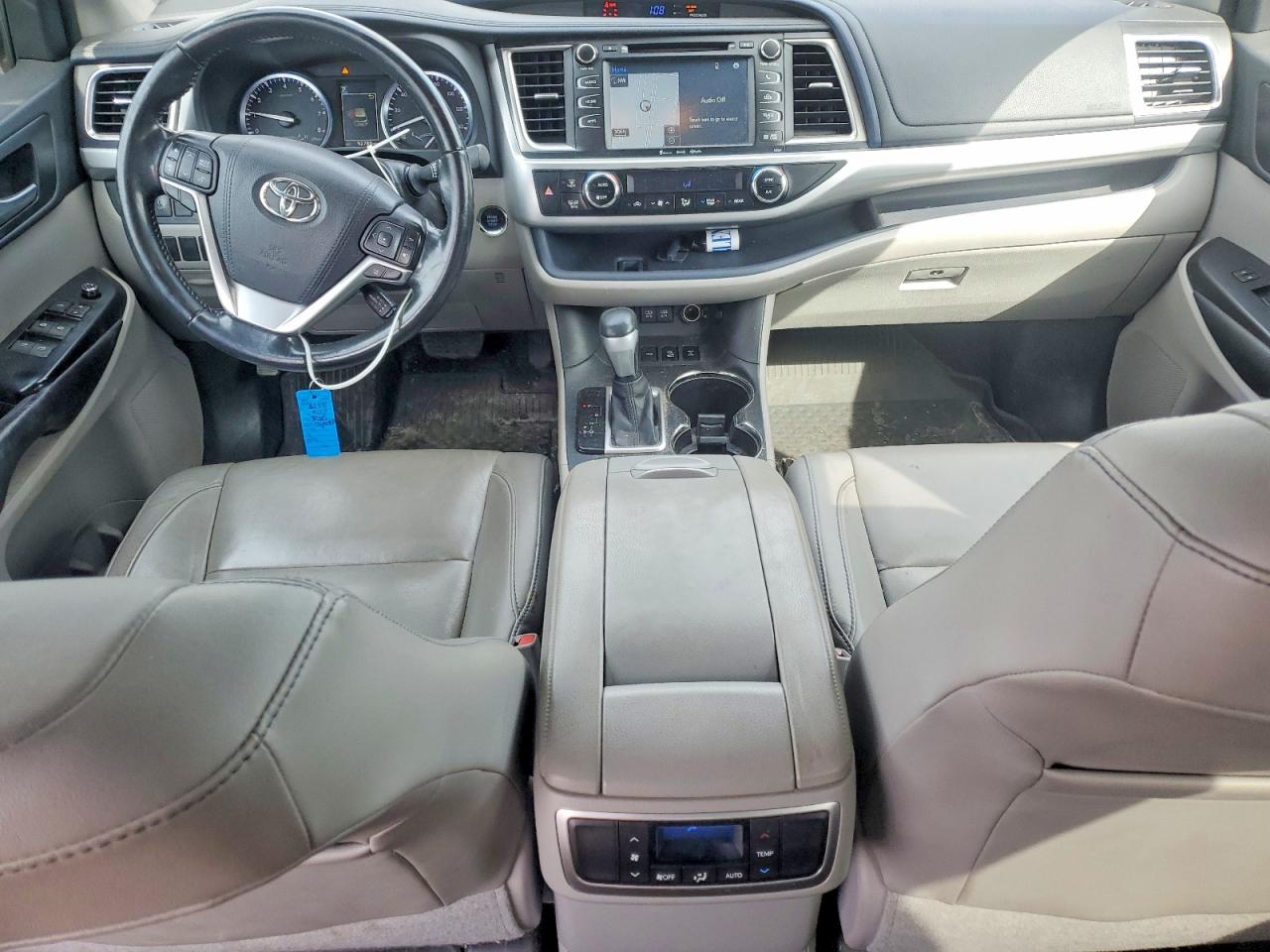 2017 TOYOTA HIGHLANDER XLE photo 15