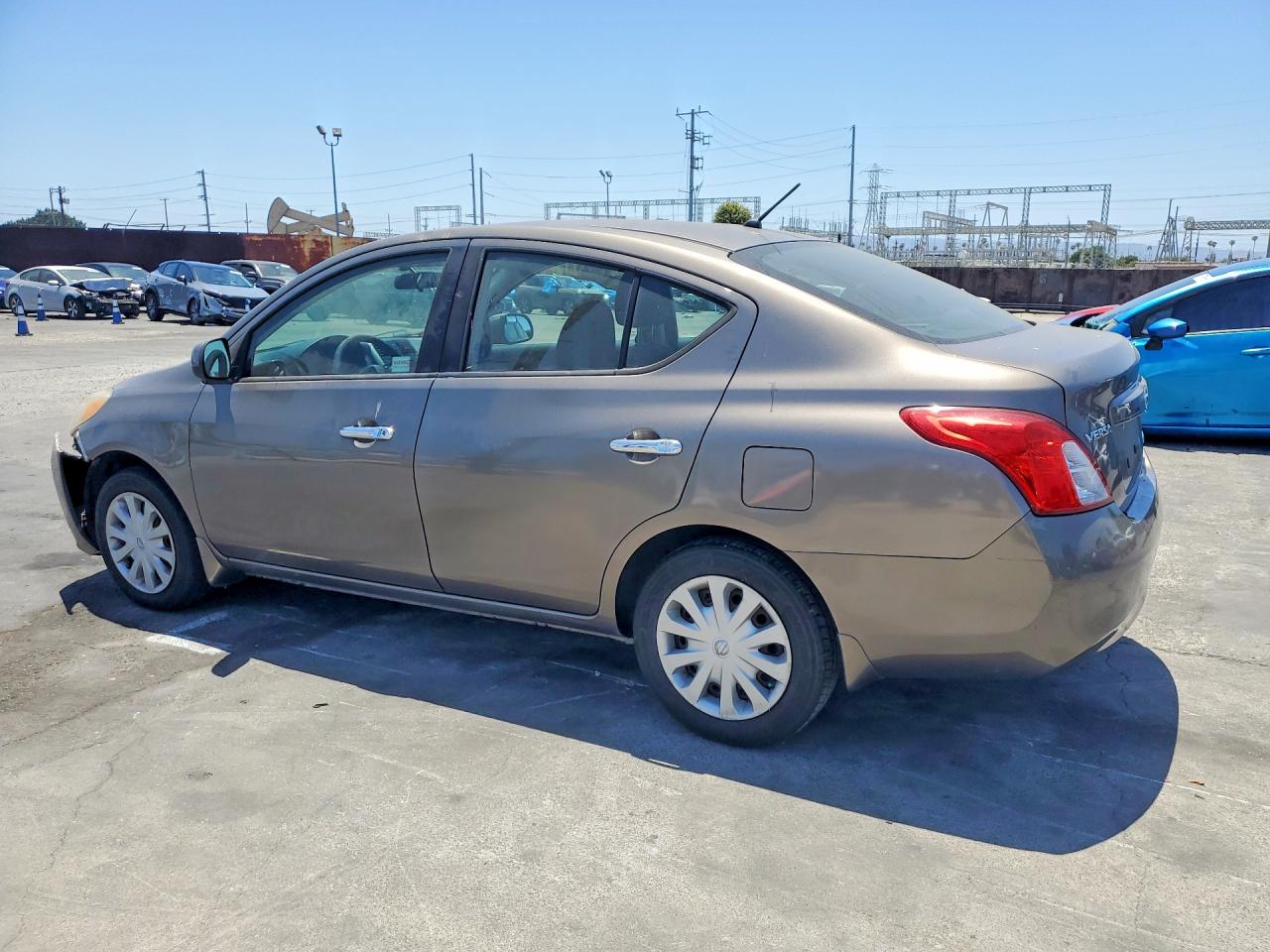 2012 NISSAN VERSA 1.6 S photo 3