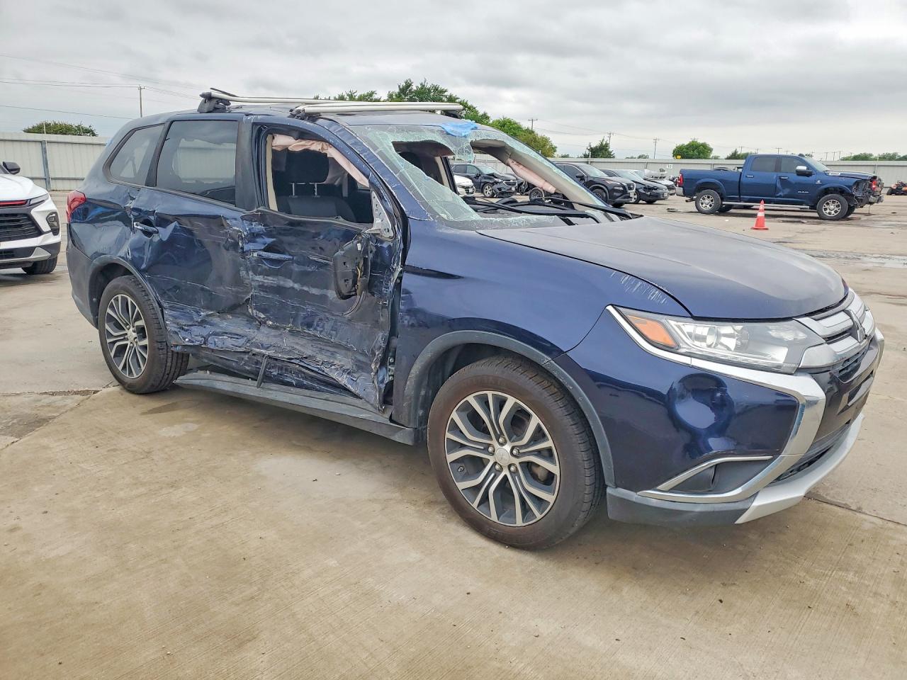 2016 MITSUBISHI OUTLANDER SE photo 7