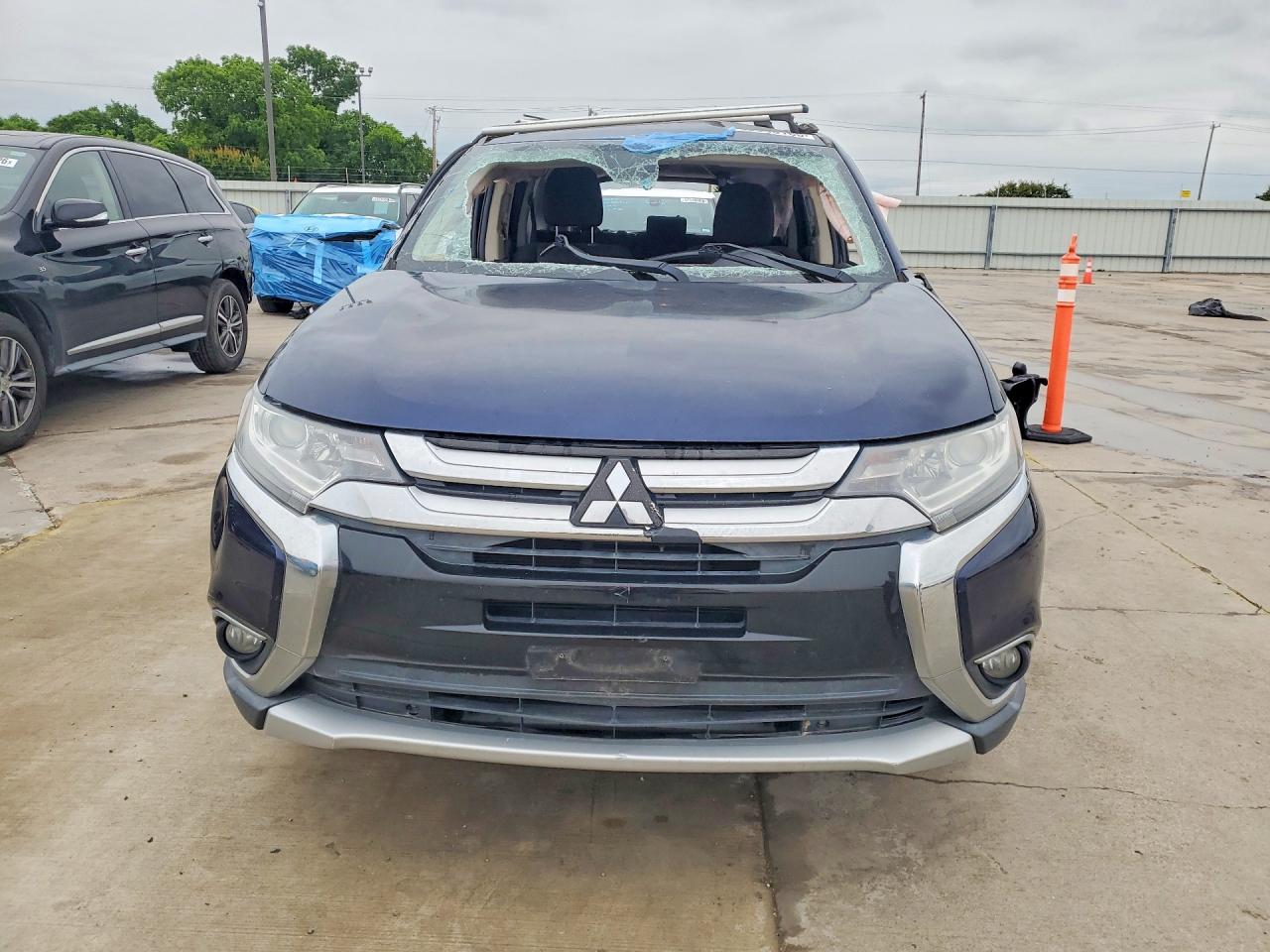 2016 MITSUBISHI OUTLANDER SE photo 9