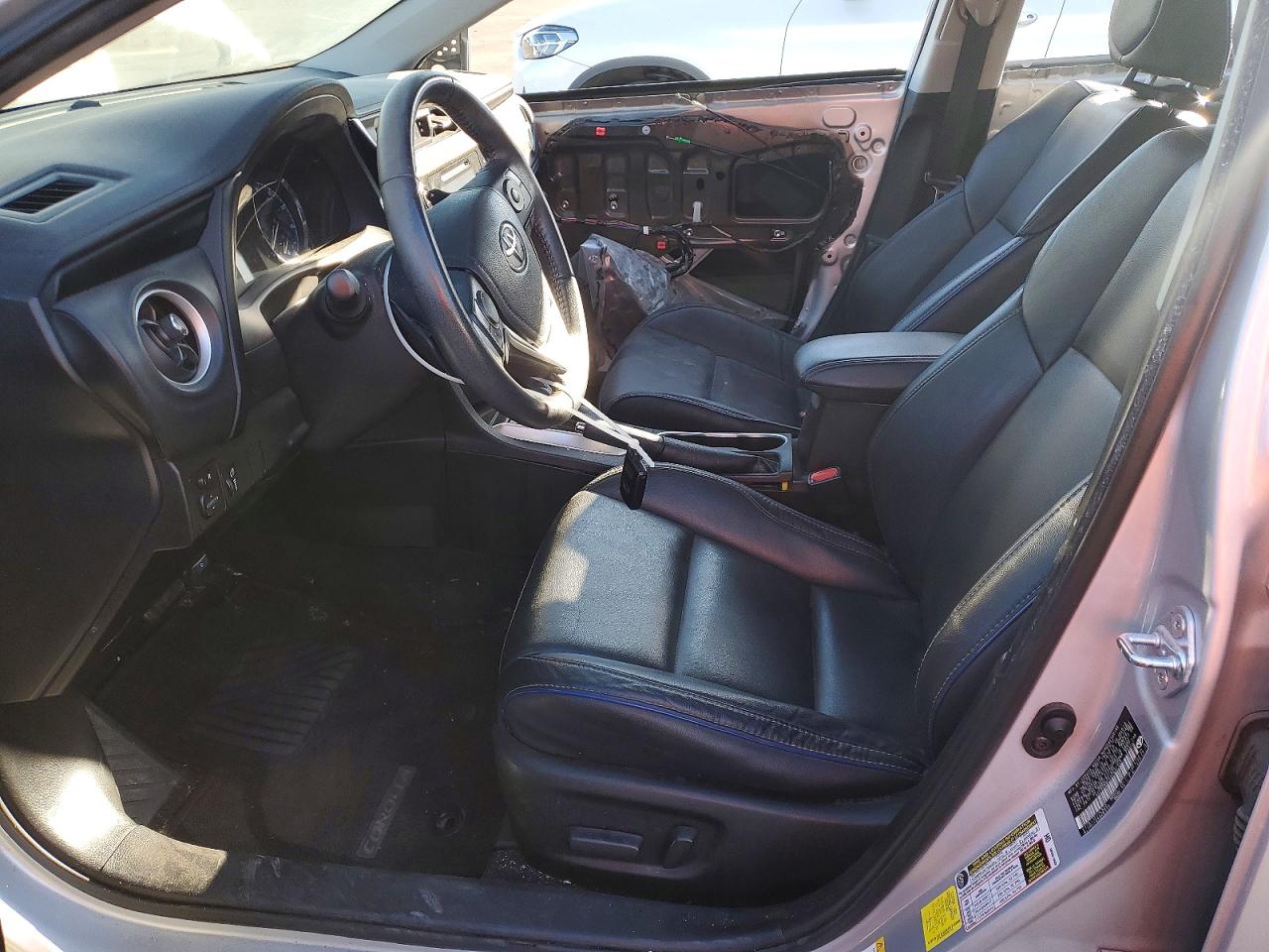 2017 TOYOTA COROLLA XSE photo 19