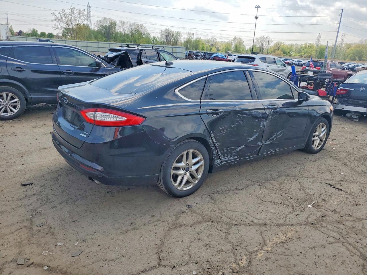 2013 FORD FUSION SE photo 5