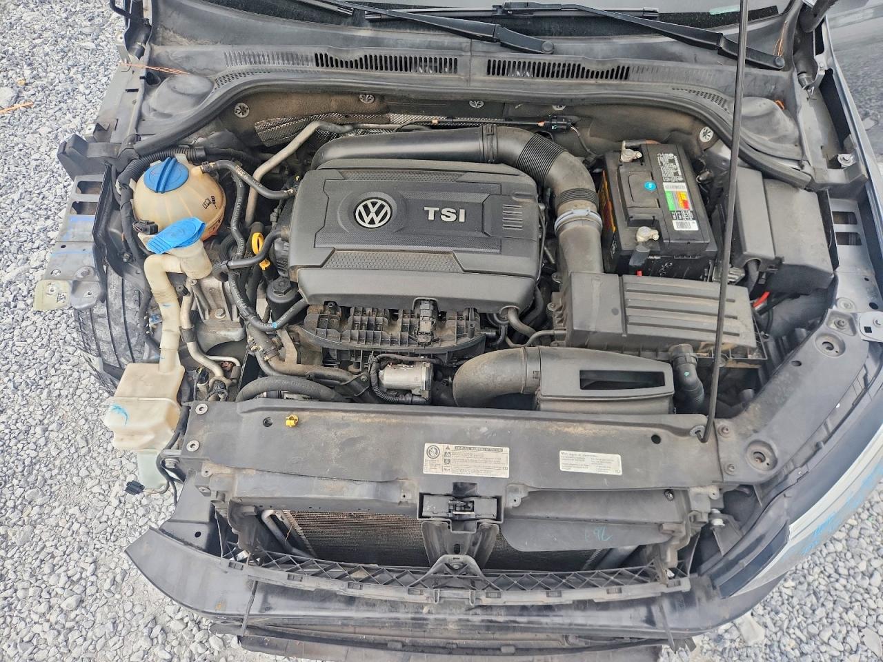 2016 VOLKSWAGEN JETTA SPORT photo 21