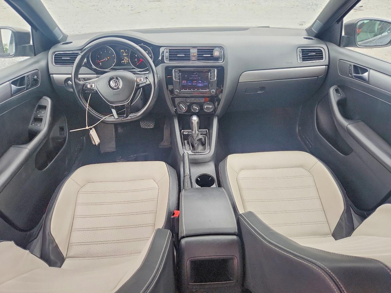 2016 VOLKSWAGEN JETTA SPORT photo 15