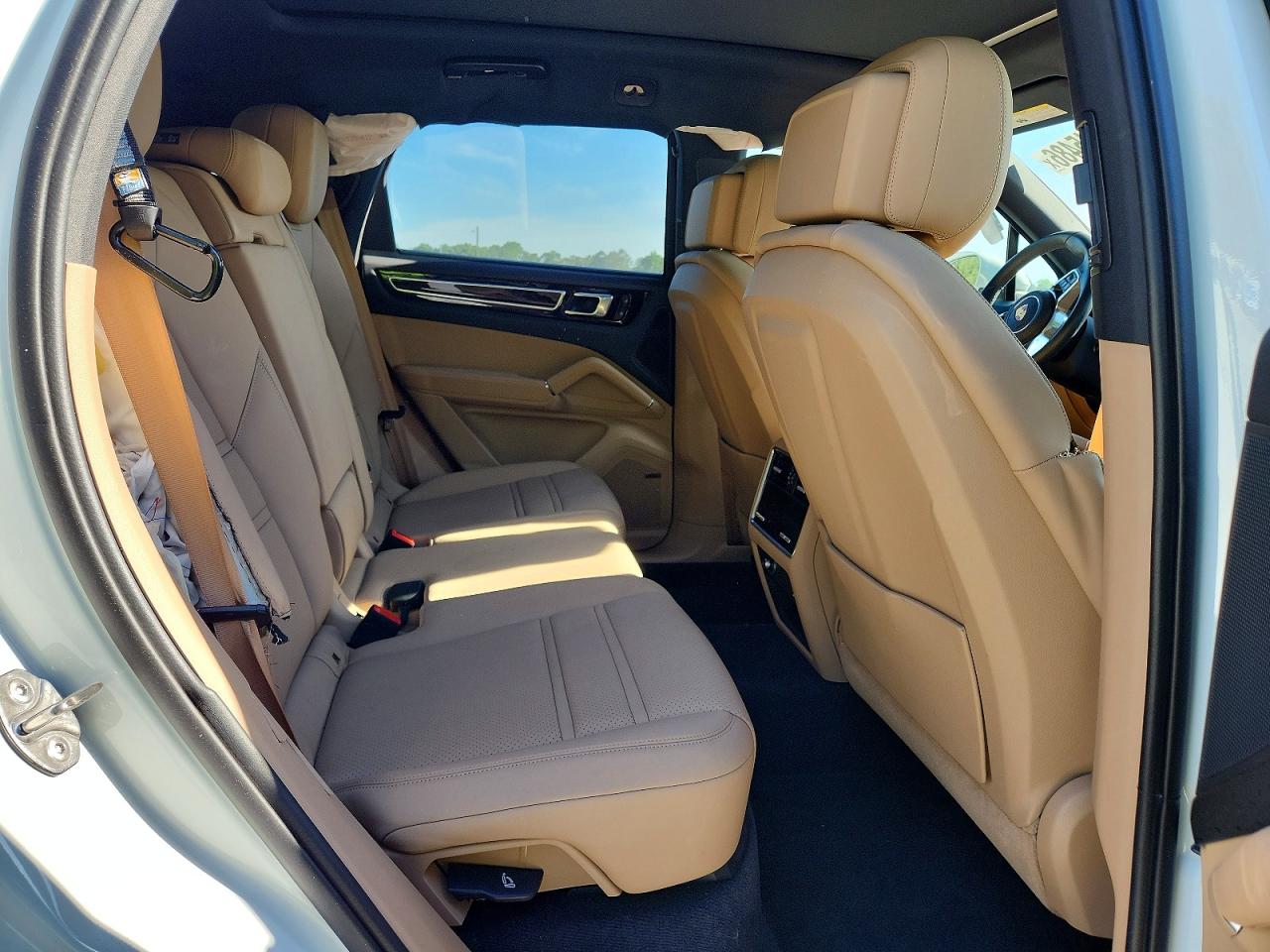 2023 PORSCHE CAYENNE BASE photo 21