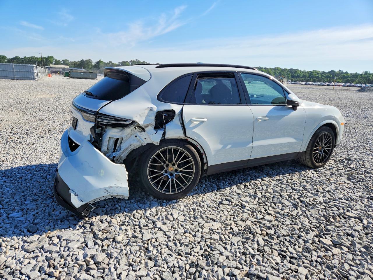 2023 PORSCHE CAYENNE BASE photo 5