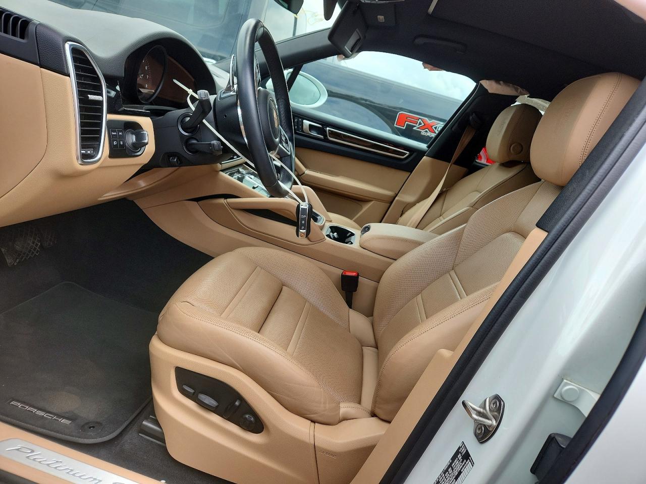2023 PORSCHE CAYENNE BASE photo 13