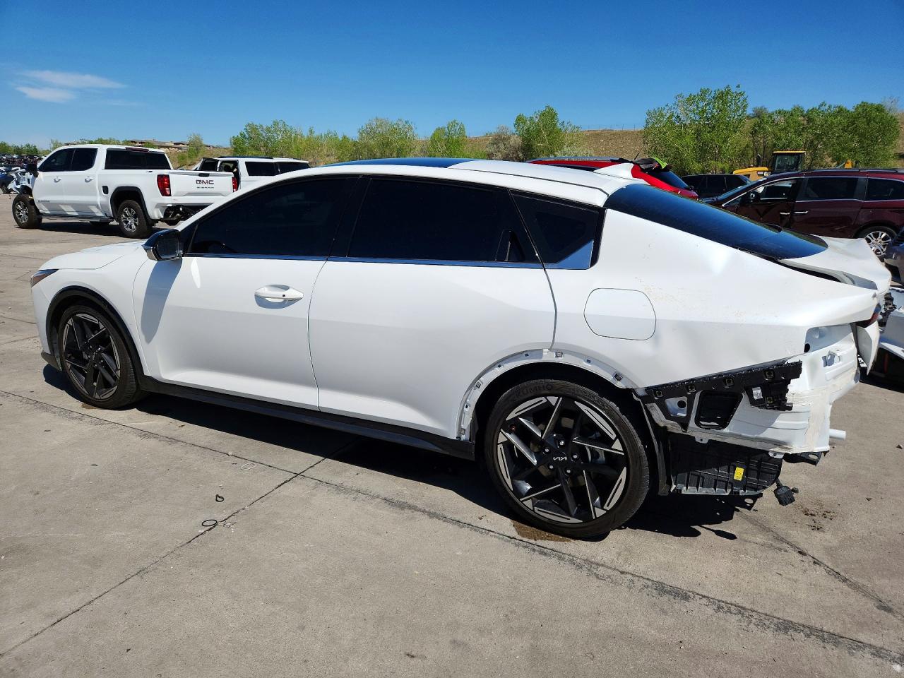 2025 KIA K4 GT LINE photo 2