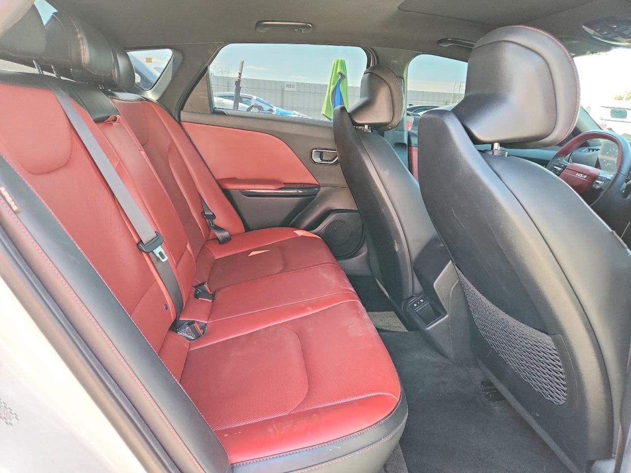 2025 KIA K4 GT LINE photo 10