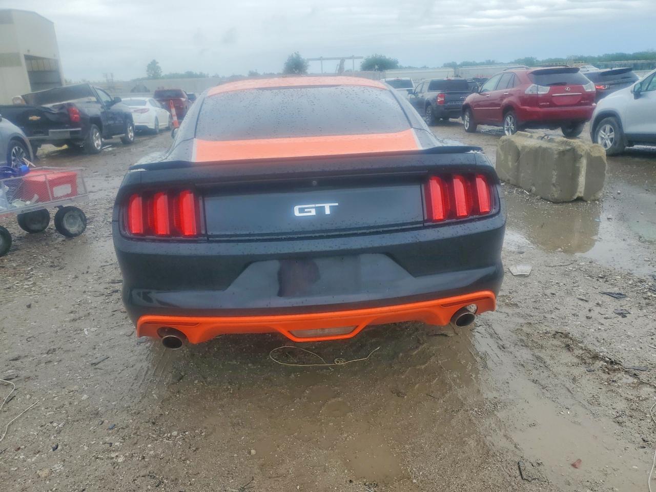 2017 FORD MUSTANG GT photo 11
