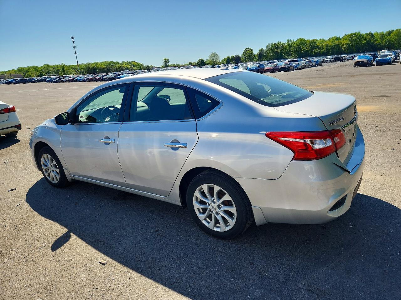 2019 NISSAN SENTRA SV photo 3