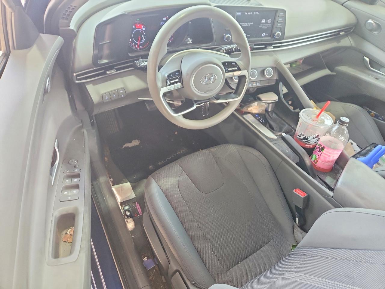 2023 HYUNDAI ELANTRA photo 8