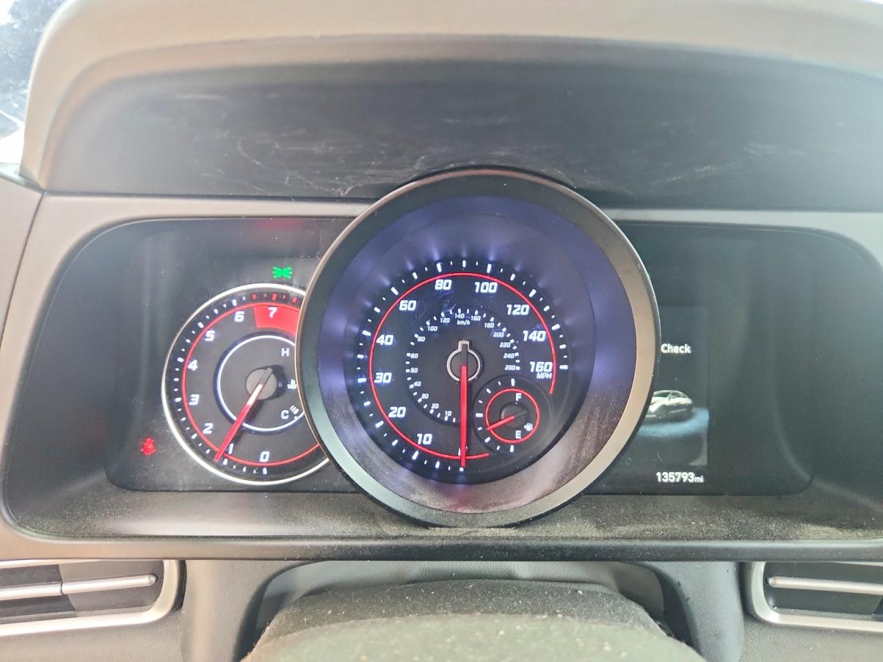 2023 HYUNDAI ELANTRA photo 9