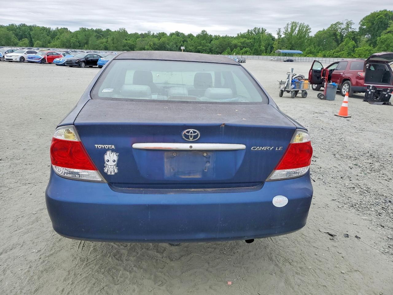 2006 TOYOTA CAMRY LE photo 11