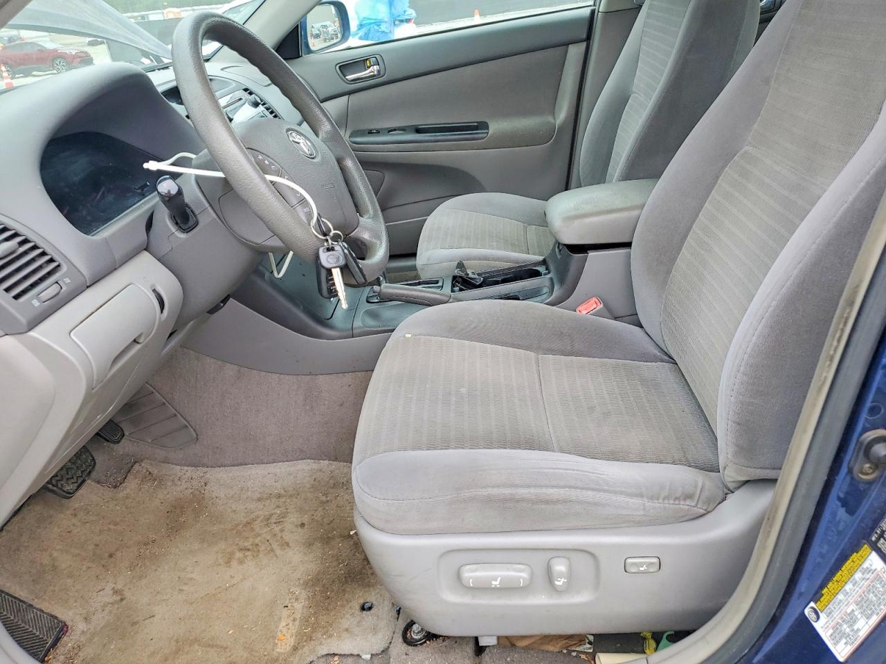 2006 TOYOTA CAMRY LE photo 13